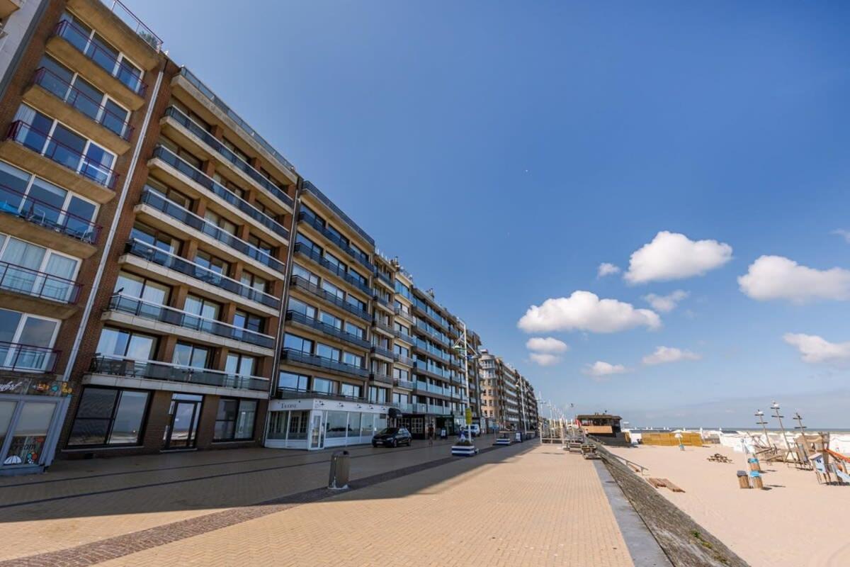 Huswell - Beachfront Apartment In Zeebrugge エクステリア 写真